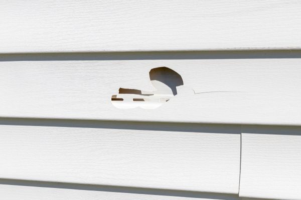 White Vinyl Siding Repair in Lake Zurich
